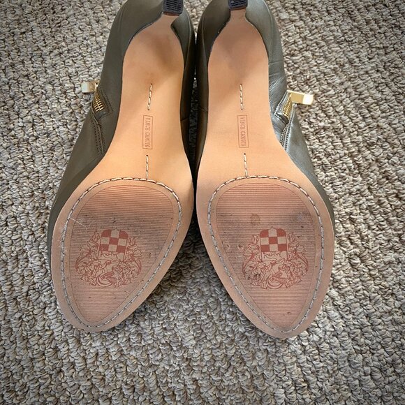 Vince Camuto "Elvin" Leather Platform Booties in Olive Drab Nappa, 6.5M - Picture 8 of 15